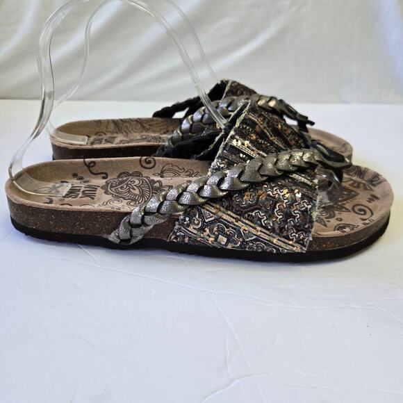 New Muks Luks Womens Thong Sandal Size 10 Cow Suede Braided Sequin Boho Artsy - Picture 1 of 11